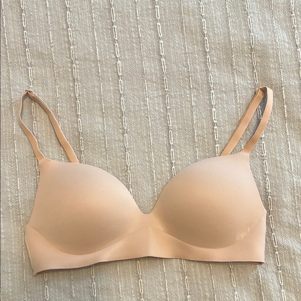 Incredible Push Up Perfect Bra by Victoria’s Secret Seamless Nude